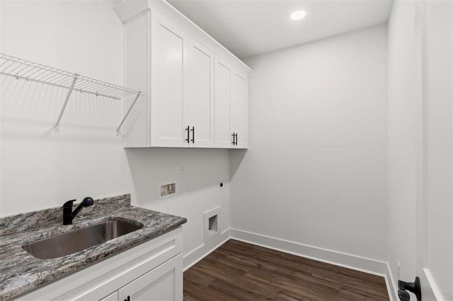 Furnished interior view inside a new home in , Waleska (Image 15).