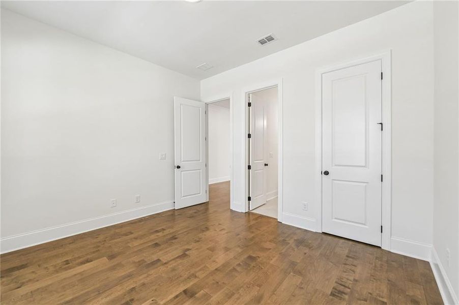 Spacious, unfurnished interior of a new home in Waterhaven, Cumming (Image 30).