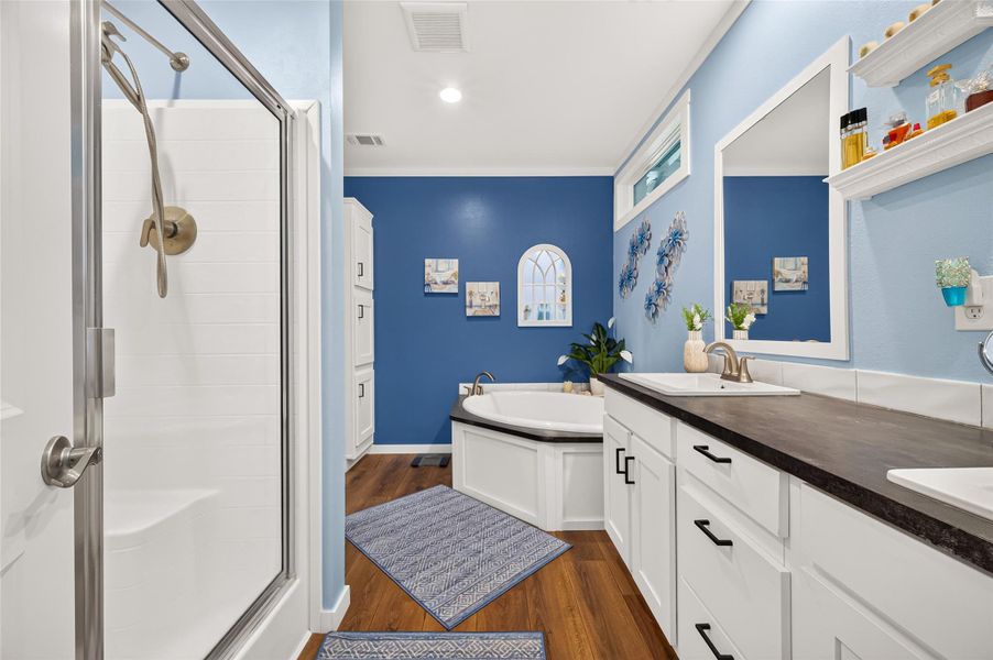 Furnished interior view inside a new home in , Willis (Image 9).