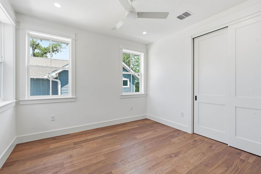 Spacious, unfurnished interior of a new home in , Austin (Image 21).