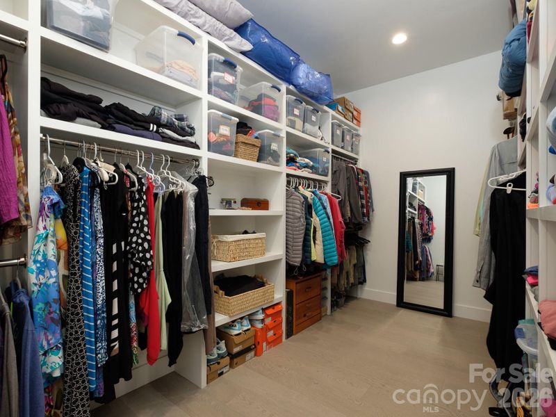 Expansive walk-in closet, Primary Suite