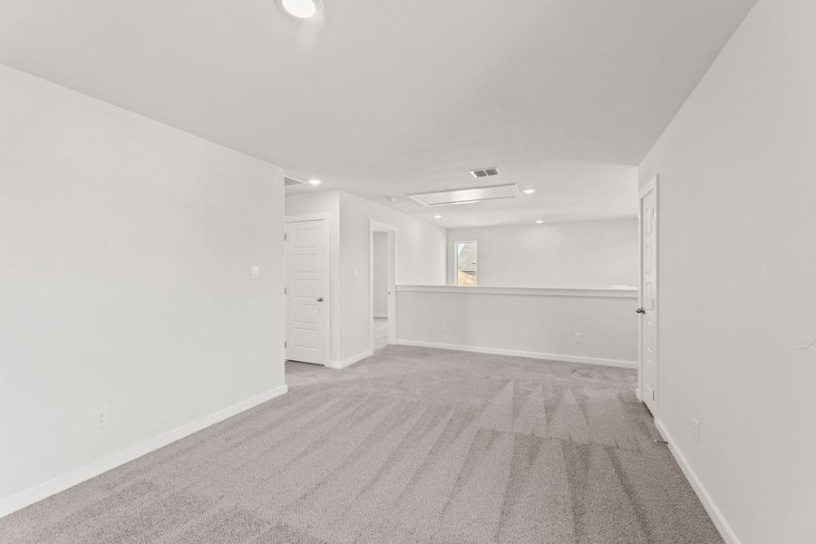Representative unfurnished interior of a home built from the Hondo by Hakes Brothers in Highland Ridge, New Braunfels (Image 31). Representative unfurnished interior of a home built from the Hondo by Hakes Brothers in Highland Ridge, New Braunfels (Image 31).