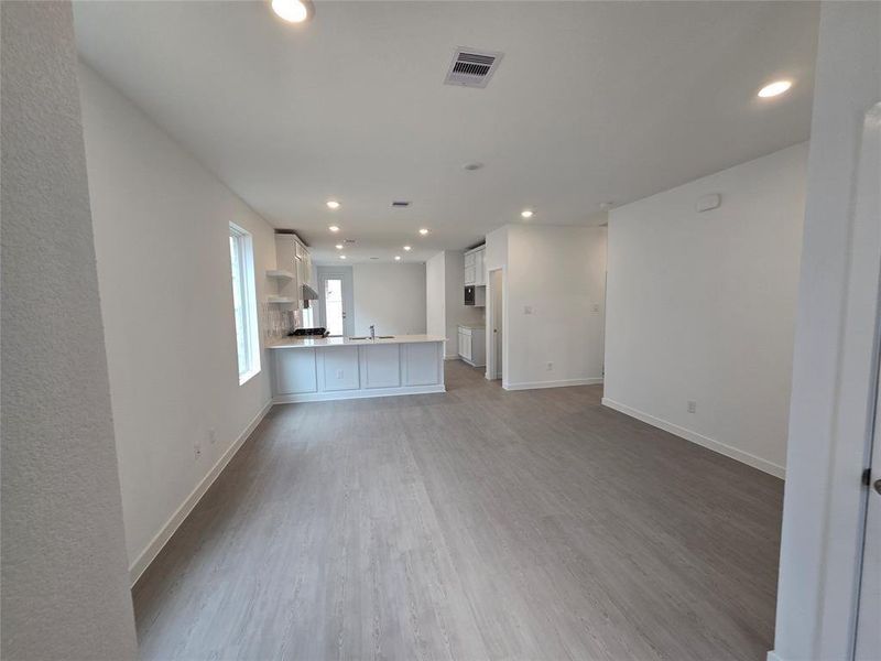 **Photos are a representation of the floor plan. This is not the actual homesite.** **Photos are a representation of the floor plan. This is not the actual homesite.**