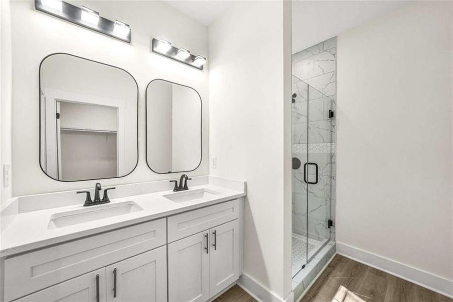 Furnished interior view inside a new home in , Dallas (Image 9).