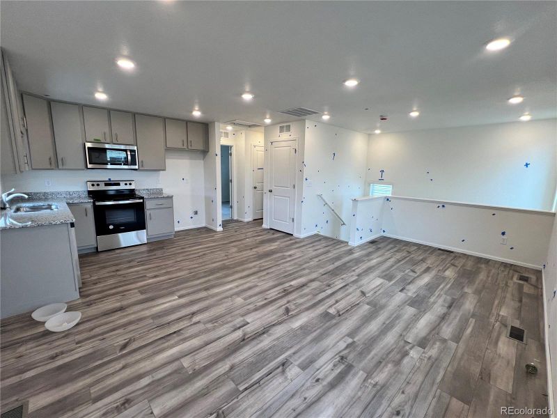 Spacious, unfurnished interior of a new home in Green Valley Ranch, Denver (Image 4).