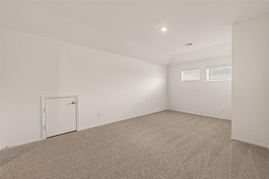 Spacious, unfurnished interior of a new home in , Katy (Image 36).