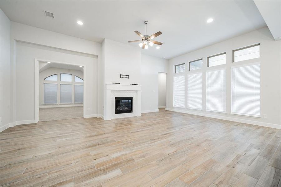 Spacious, unfurnished interior of a new home in Ventana 70', Fort Worth (Image 25).