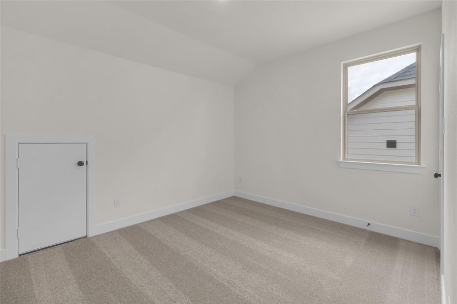 Spacious, unfurnished interior of a new home in Midline, Webster (Image 30). Spacious, unfurnished interior of a new home in Midline, Webster (Image 30).