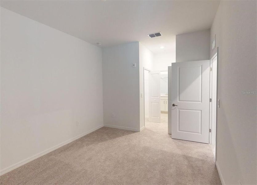 Spacious, unfurnished interior of a new home in , Venice (Image 22).