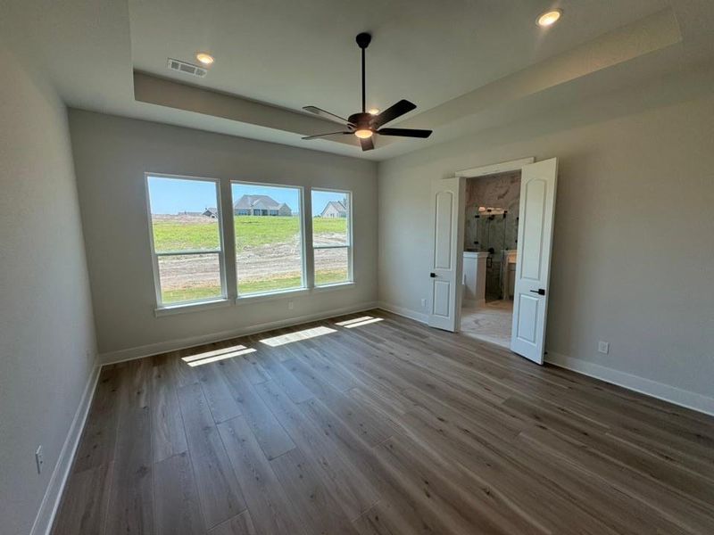 Spacious, unfurnished interior of a new home in Creekview Addition, Van Alstyne (Image 11).