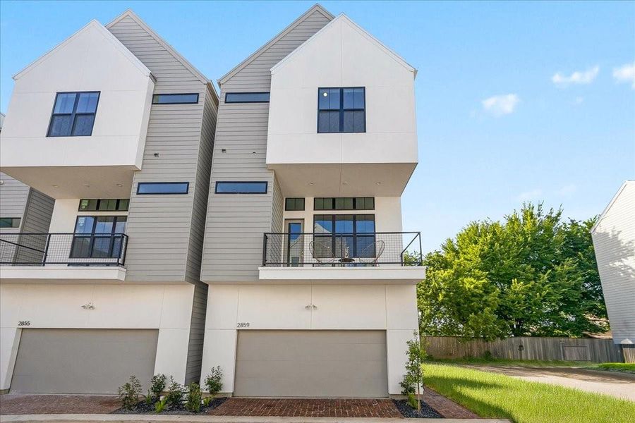 The unit on the left is 2855 Decker. The unit on the left is 2855 Decker.