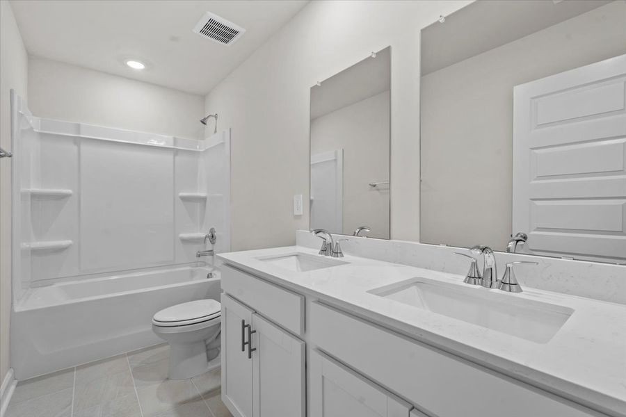 Furnished interior view inside a new home in Cedar Shoals – Heritage Collection, Piedmont (Image 9).