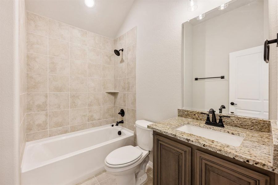 Furnished interior view inside a new home in Liberty, Melissa (Image 8).