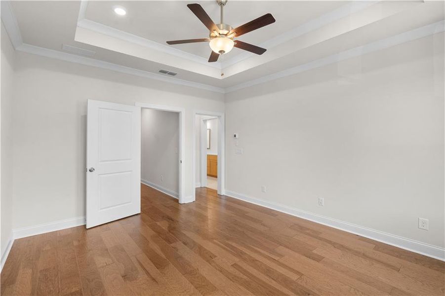 Spacious, unfurnished interior of a new home in Ward's Crossing Townhomes, Johns Creek (Image 39).
