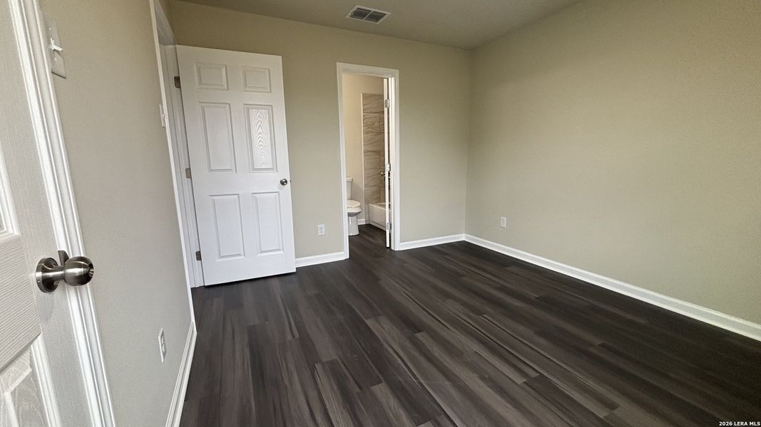 Spacious, unfurnished interior of a new home in , Nixon (Image 29).