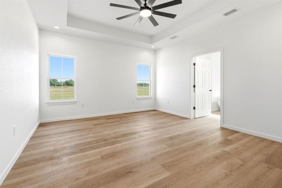 Spacious, unfurnished interior of a new home in , Hawley (Image 19).