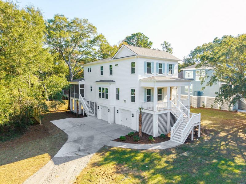 Exterior details and patio area of a home in , Mount Pleasant (Image 34).