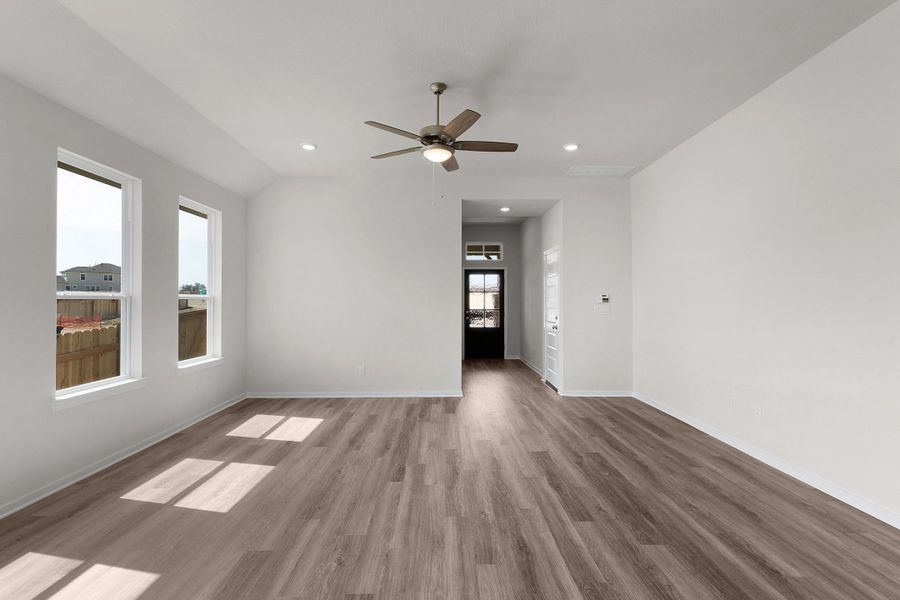 Spacious, unfurnished interior of a new home in Nolina, Georgetown (Image 19).