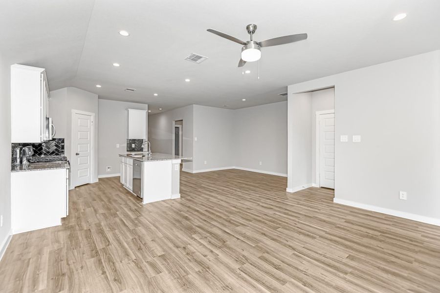 Spacious, unfurnished interior of a new home in , Sour Lake (Image 23). Spacious, unfurnished interior of a new home in , Sour Lake (Image 23).