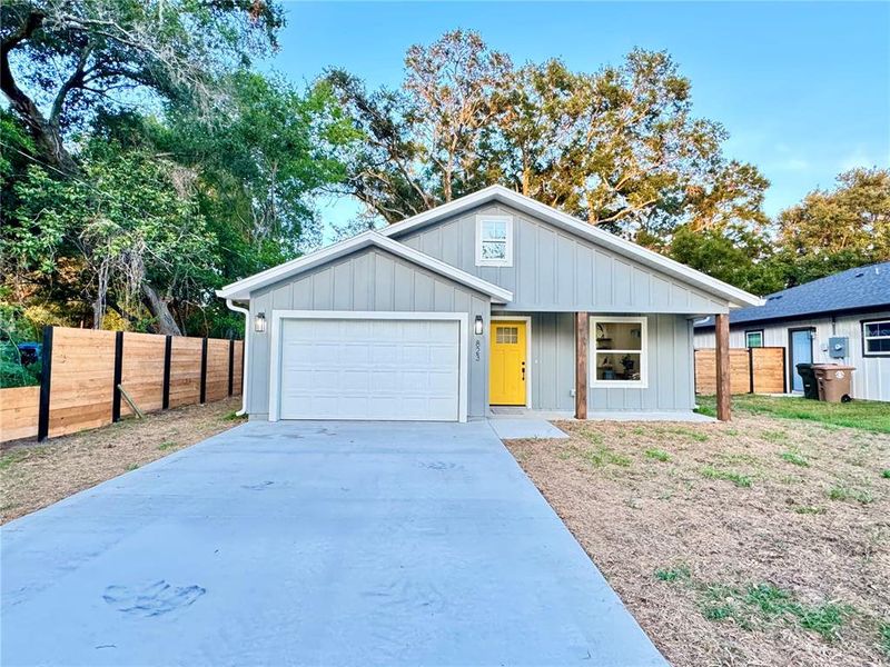 Front exterior of a new home in , Ocala, FL, highlighting curb appeal (Image 1). Front exterior of a new home in , Ocala, FL, highlighting curb appeal (Image 1).