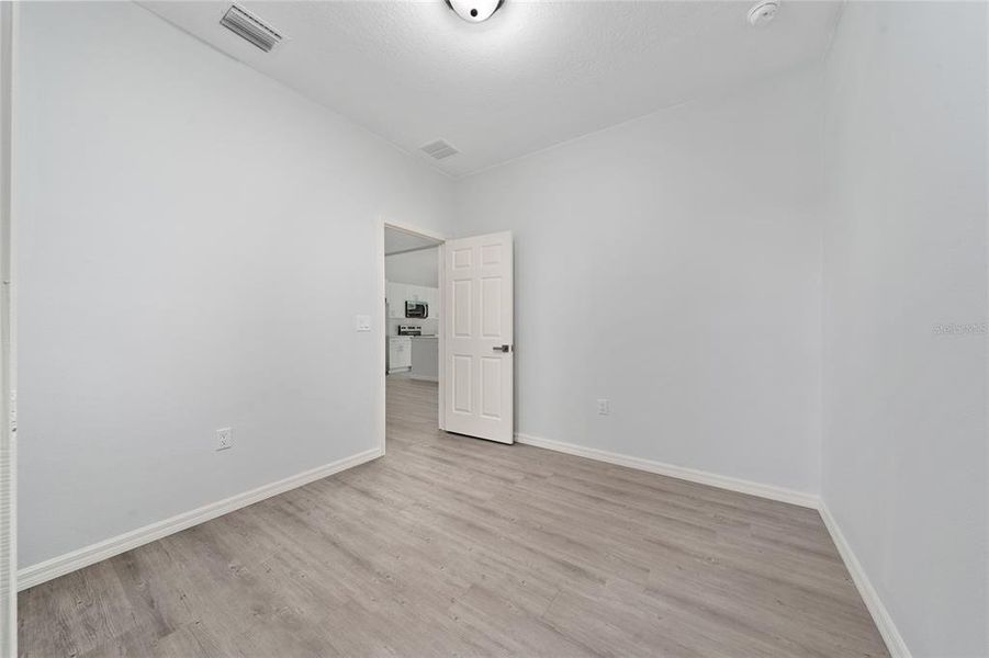 Spacious, unfurnished interior of a new home in , Eustis (Image 10).