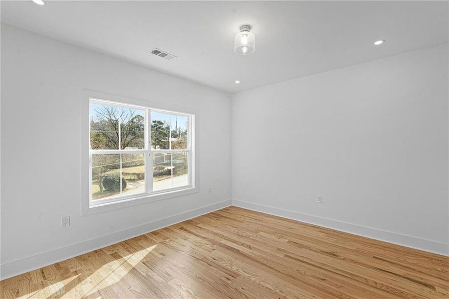 Spacious, unfurnished interior of a new home in , Atlanta (Image 21).