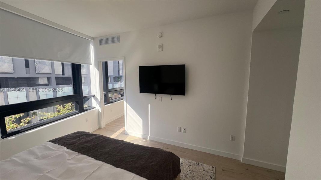 Image 71 of a home in .