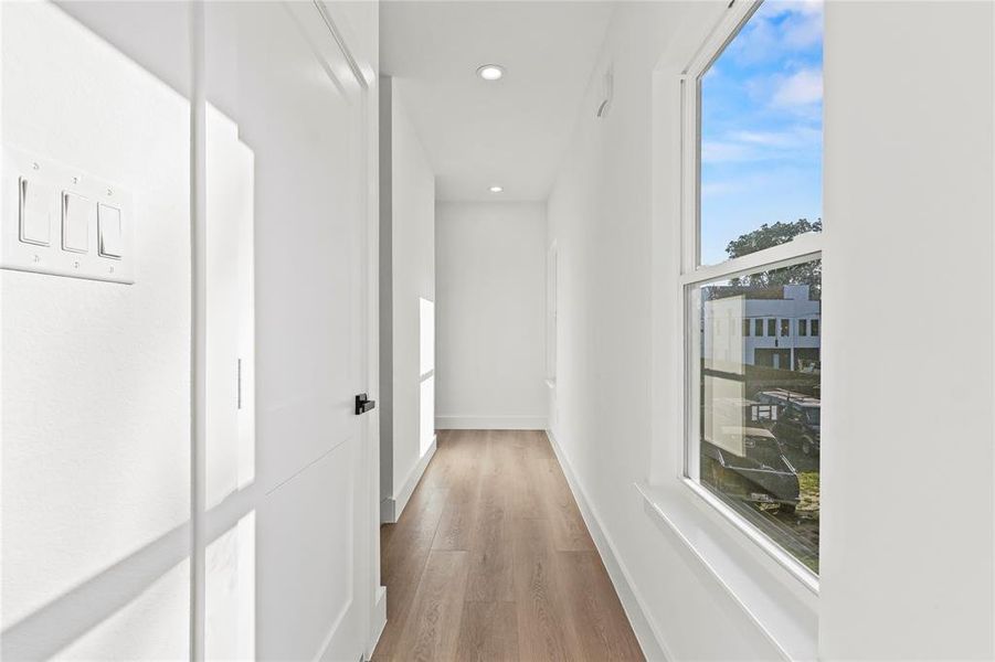 Spacious, unfurnished interior of a new home in , Dallas (Image 16).