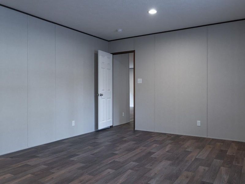 Spacious, unfurnished interior of a new home in , Taylorsville (Image 26).