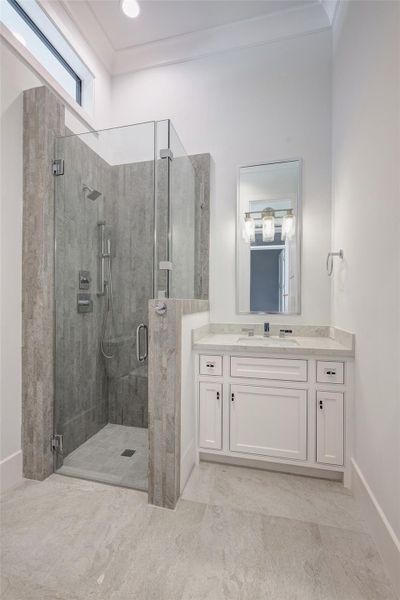 Secondary bathroom with large shower. Secondary bathroom with large shower.