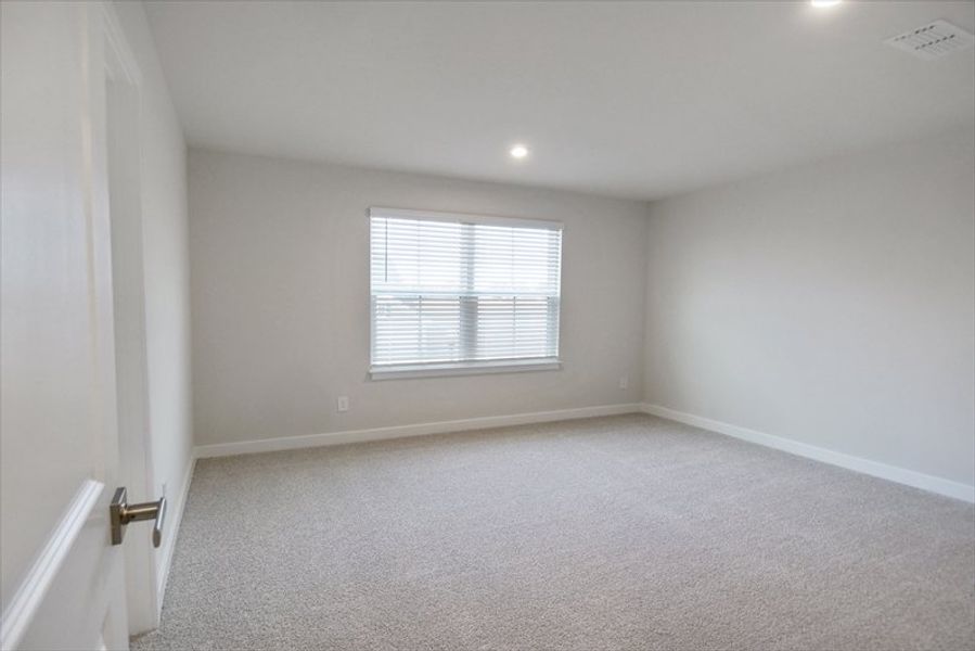 Spacious, unfurnished interior of a new home in Canterbrook Farms 2-Story, Fountain Inn (Image 31).