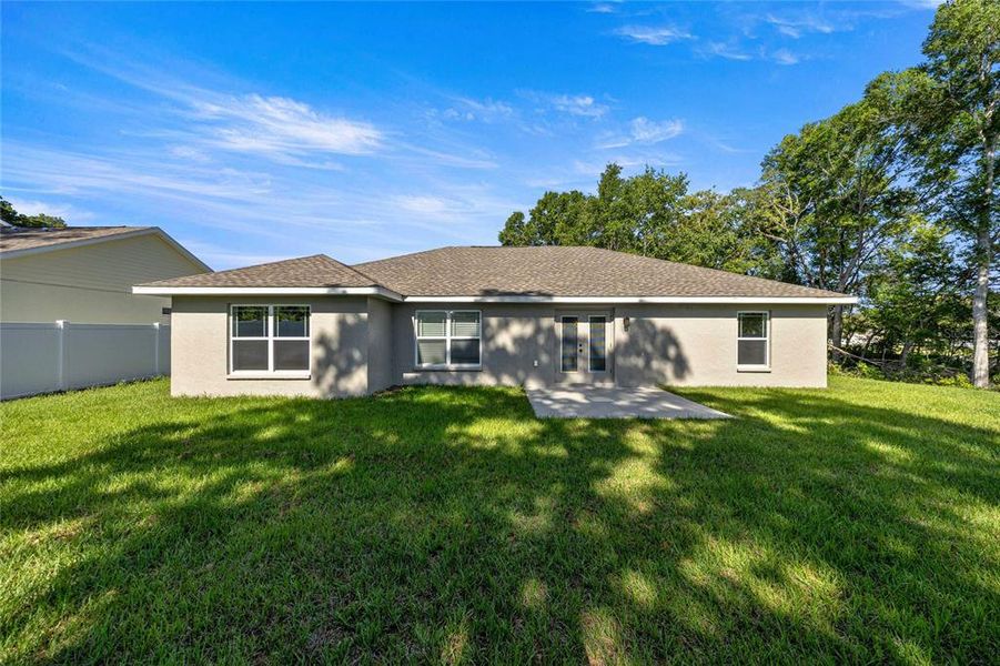 Exterior details and patio area of a home in , Ocala (Image 4).