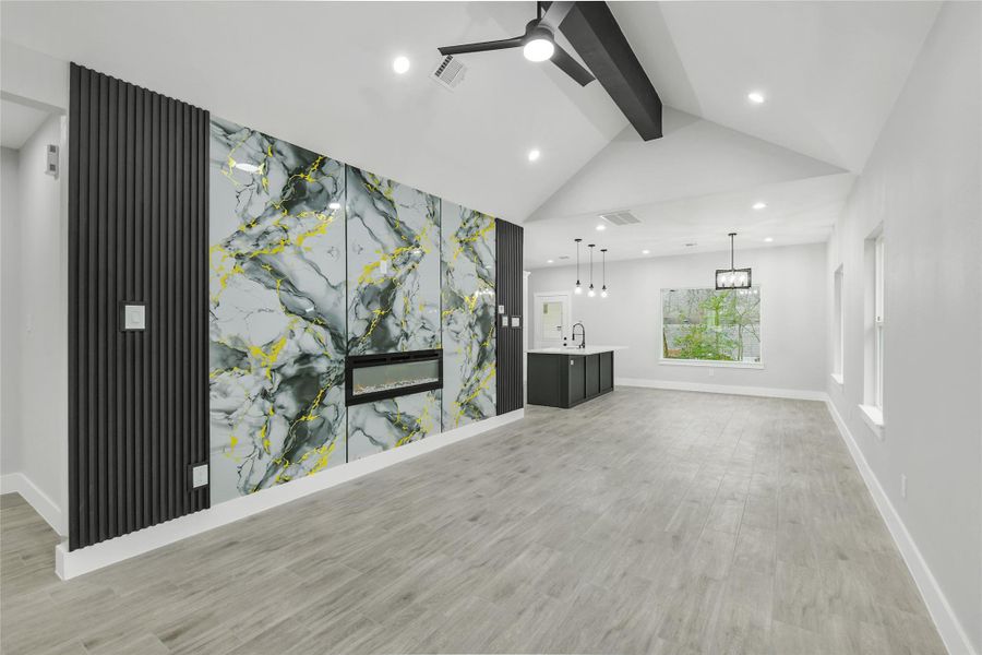 Spacious, unfurnished interior of a new home in , Willis (Image 35).