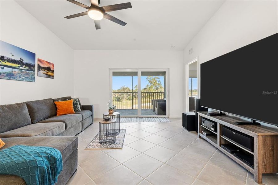 Furnished interior view inside a new home in , Venice (Image 11).