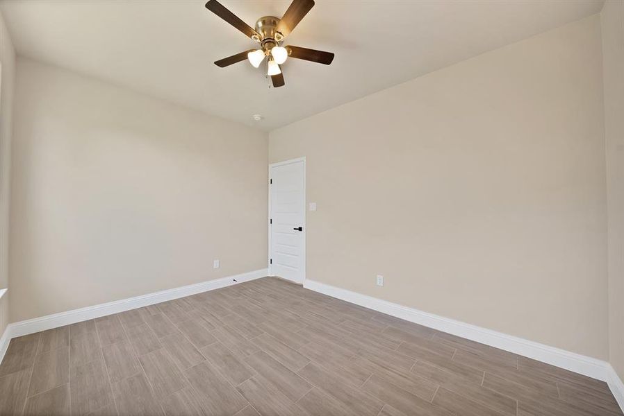 Spacious, unfurnished interior of a new home in , Runaway Bay (Image 26).