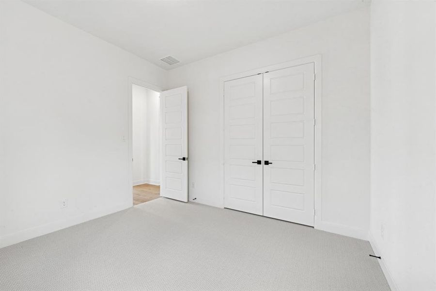 Spacious, unfurnished interior of a new home in South Pointe Cottage Series, Mansfield (Image 26). Spacious, unfurnished interior of a new home in South Pointe Cottage Series, Mansfield (Image 26).