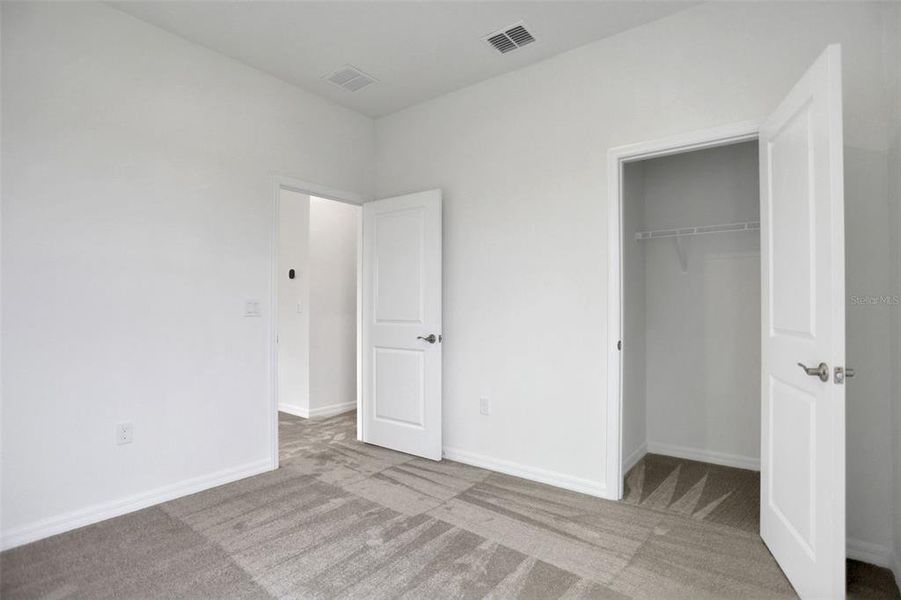 Spacious, unfurnished interior of a new home in Turnleaf, Punta Gorda (Image 31).