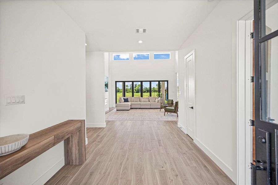 Spacious, unfurnished interior of a new home in , Baytown (Image 20).