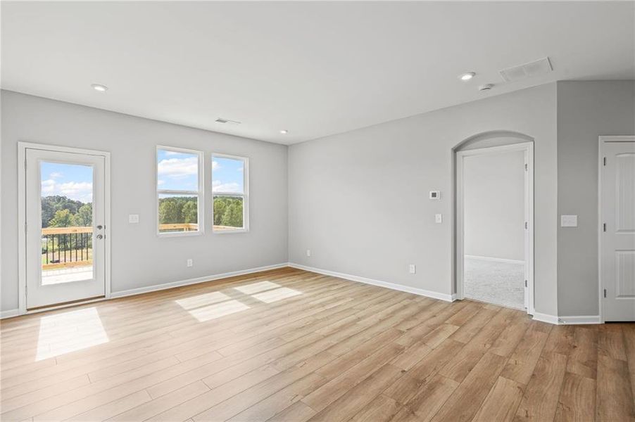 Spacious, unfurnished interior of a new home in Villas at Gold Creek, Dawsonville (Image 13).