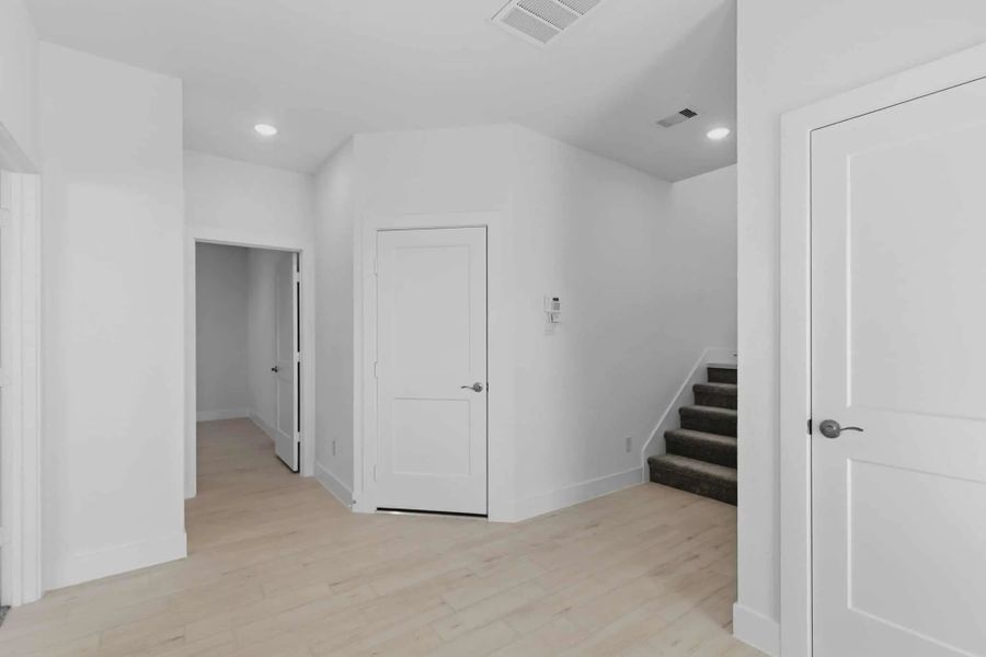 Representative unfurnished interior of a home built from the Oakdale by Chesmar Homes in Bridgeland, Elgin (Image 31).