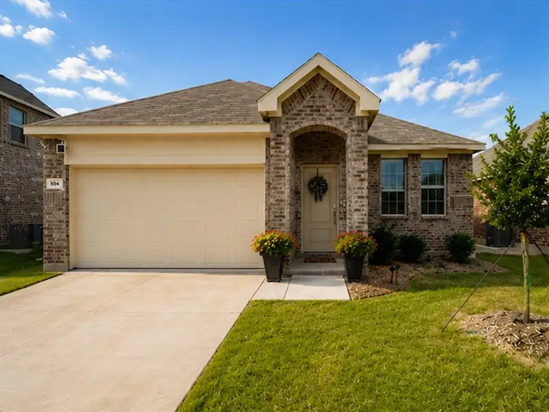 Front exterior of a new home in Bridgewater, Princeton, TX, highlighting curb appeal (Image 1). Front exterior of a new home in Bridgewater, Princeton, TX, highlighting curb appeal (Image 1).