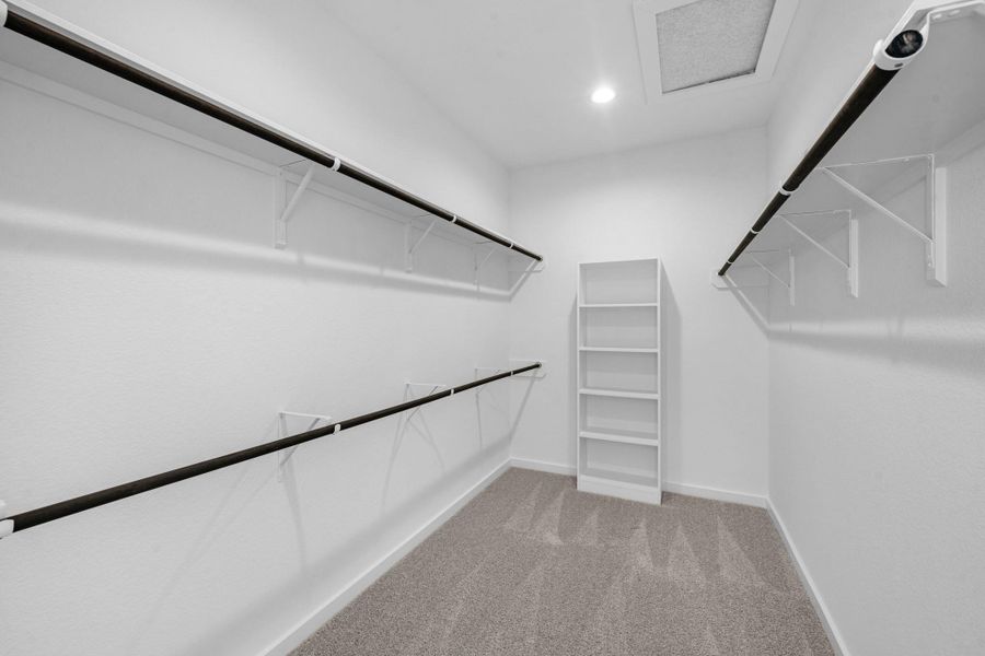 Spacious, unfurnished interior of a new home in Briarwood Crossing, Rosenberg (Image 19).
