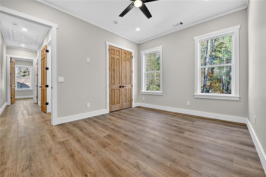 Spacious, unfurnished interior of a new home in , Ellijay (Image 19).