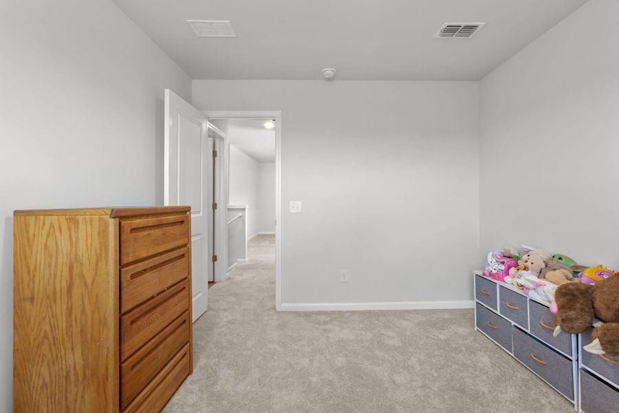 Spacious, unfurnished interior of a new home in Bradford Pointe, Summerville (Image 21).