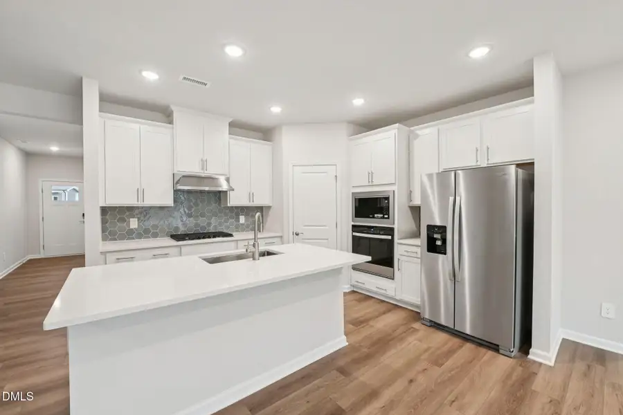 13-web-or-mls-Raleigh - Oak Manor - 121