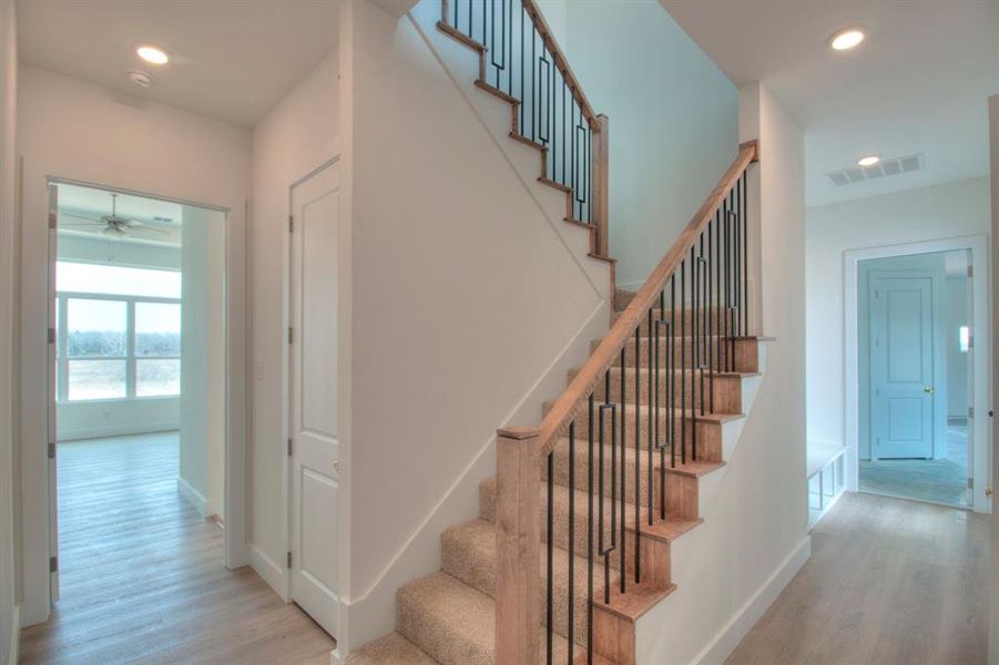 Spacious, unfurnished interior of a new home in , Sunset (Image 27).