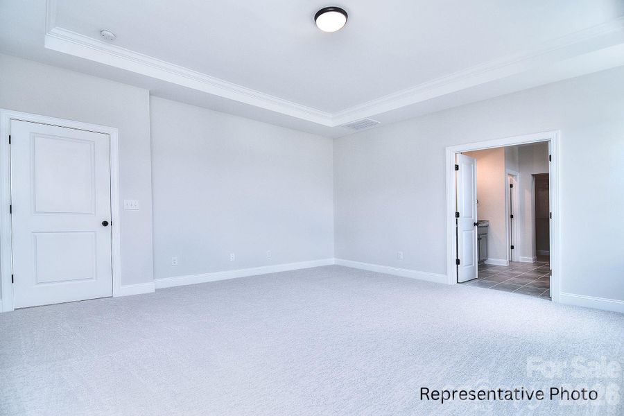 Spacious, unfurnished interior of a new home in Edmunds Farm, Clover (Image 23).