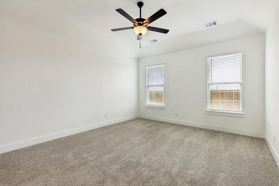 Spacious, unfurnished interior of a new home in Brahman Ranch, Venus (Image 22).