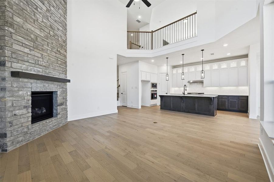 Spacious, unfurnished interior of a new home in Tavolo Park, Fort Worth (Image 28).