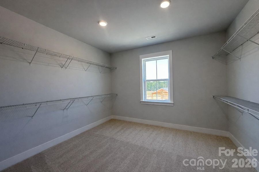 Spacious, unfurnished interior of a new home in Hardy Pond, Rock Hill (Image 22).